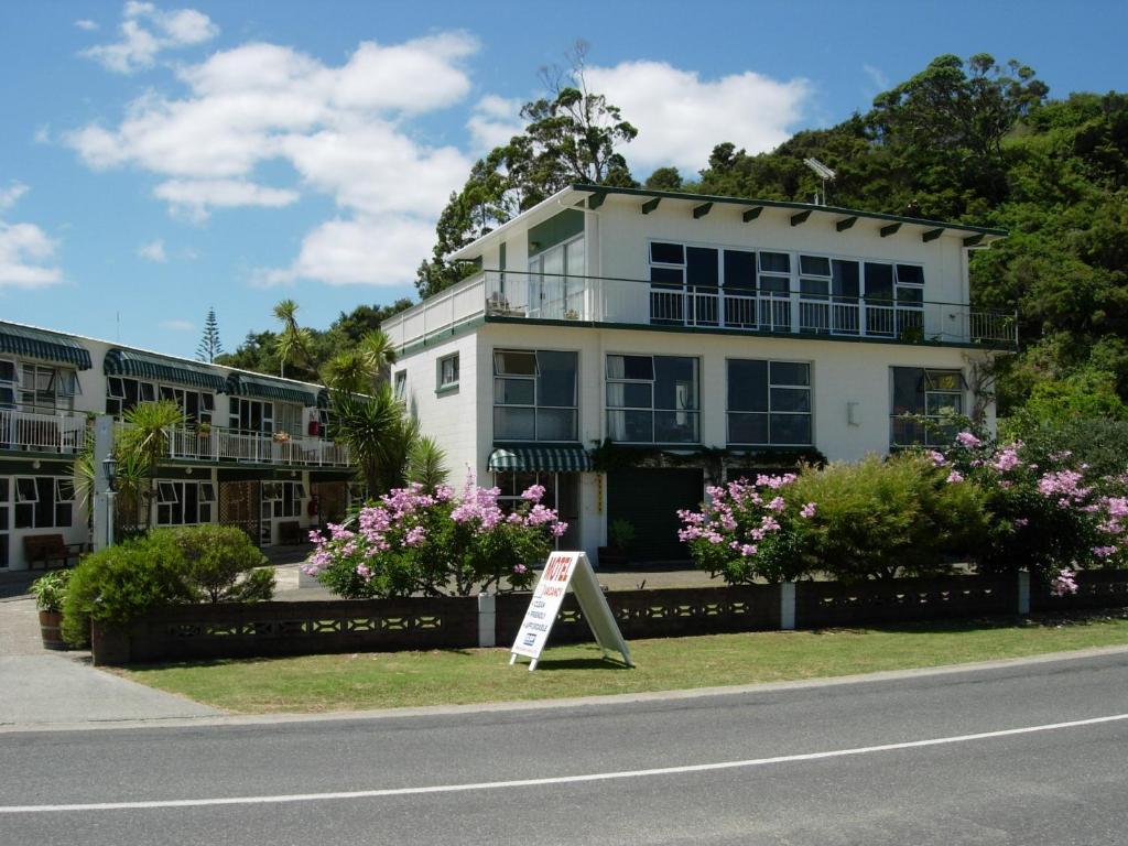 Tutukaka Coast Motor Lodge Ngunguru Habitación foto